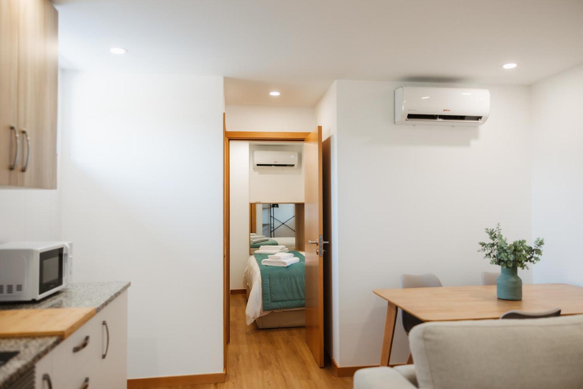 Alvarenga Apartments Экстерьер фото