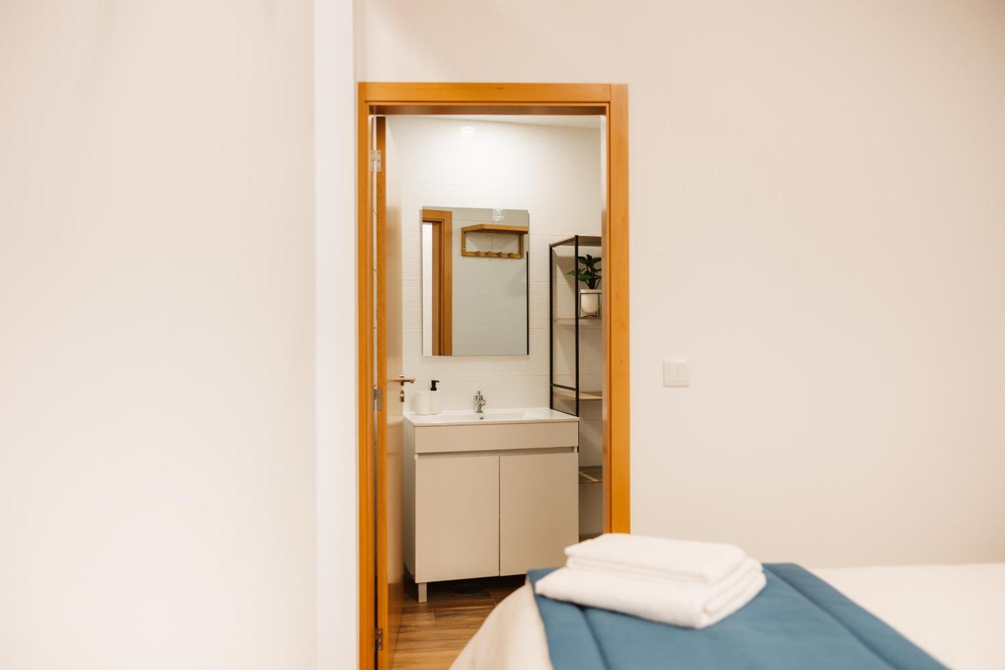 Alvarenga Apartments Экстерьер фото