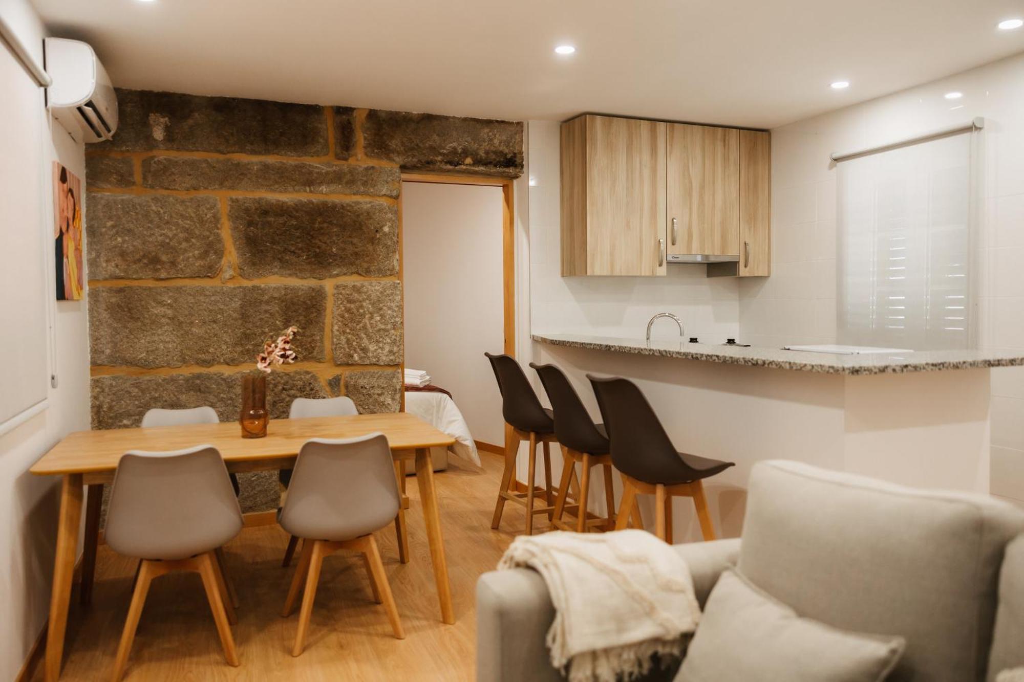 Alvarenga Apartments Экстерьер фото